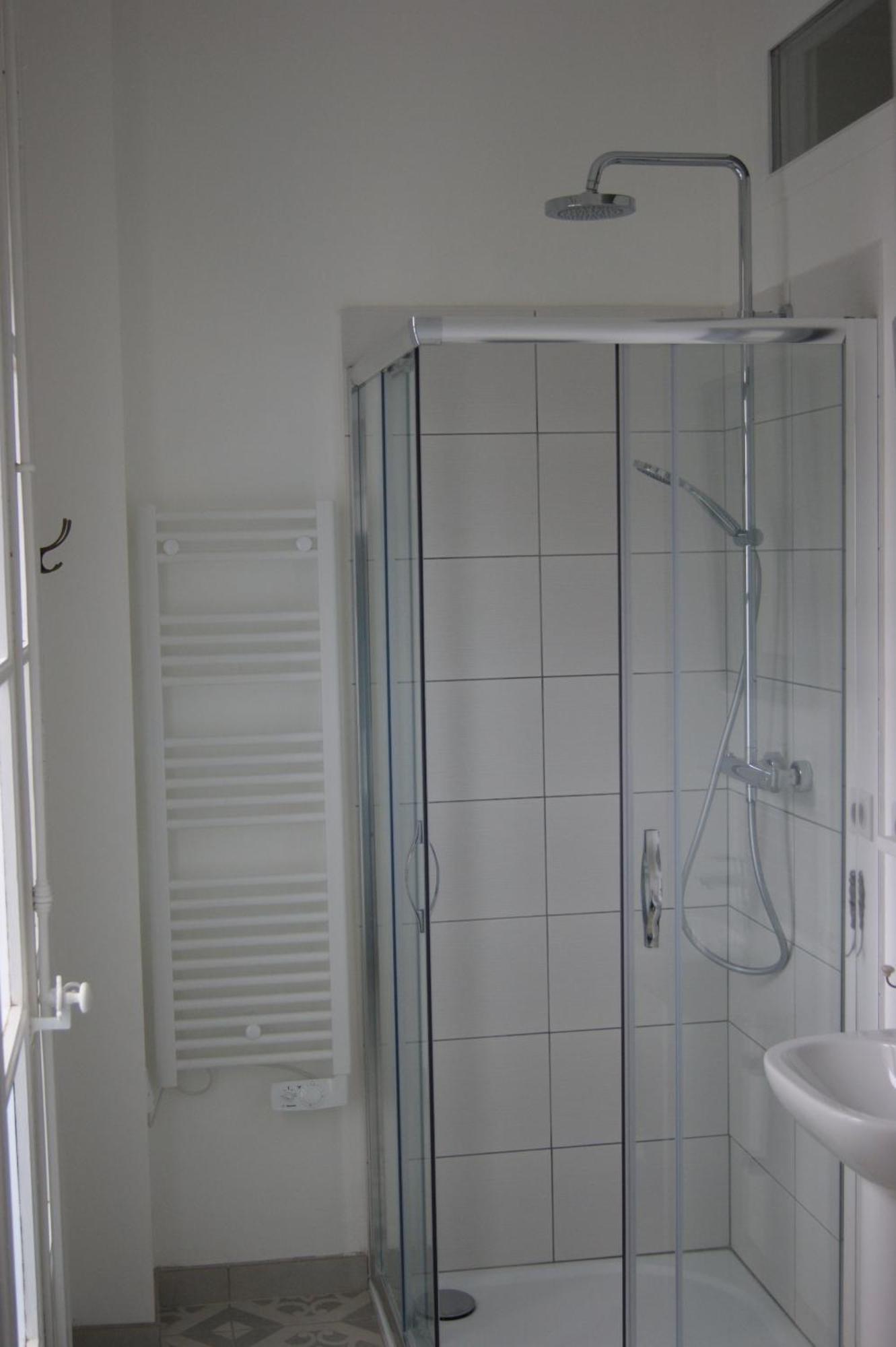 Le Petit Moliere Bed and Breakfast Servian Rum bild
