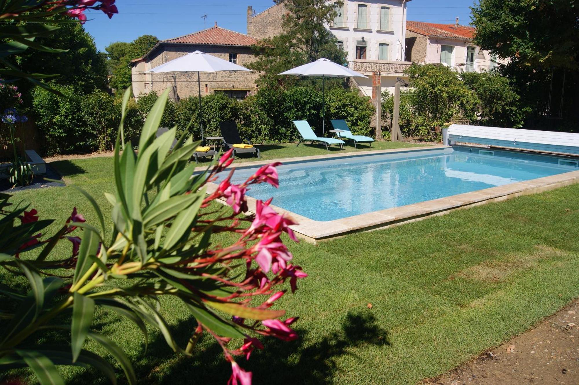 Le Petit Moliere Bed and Breakfast Servian Exteriör bild