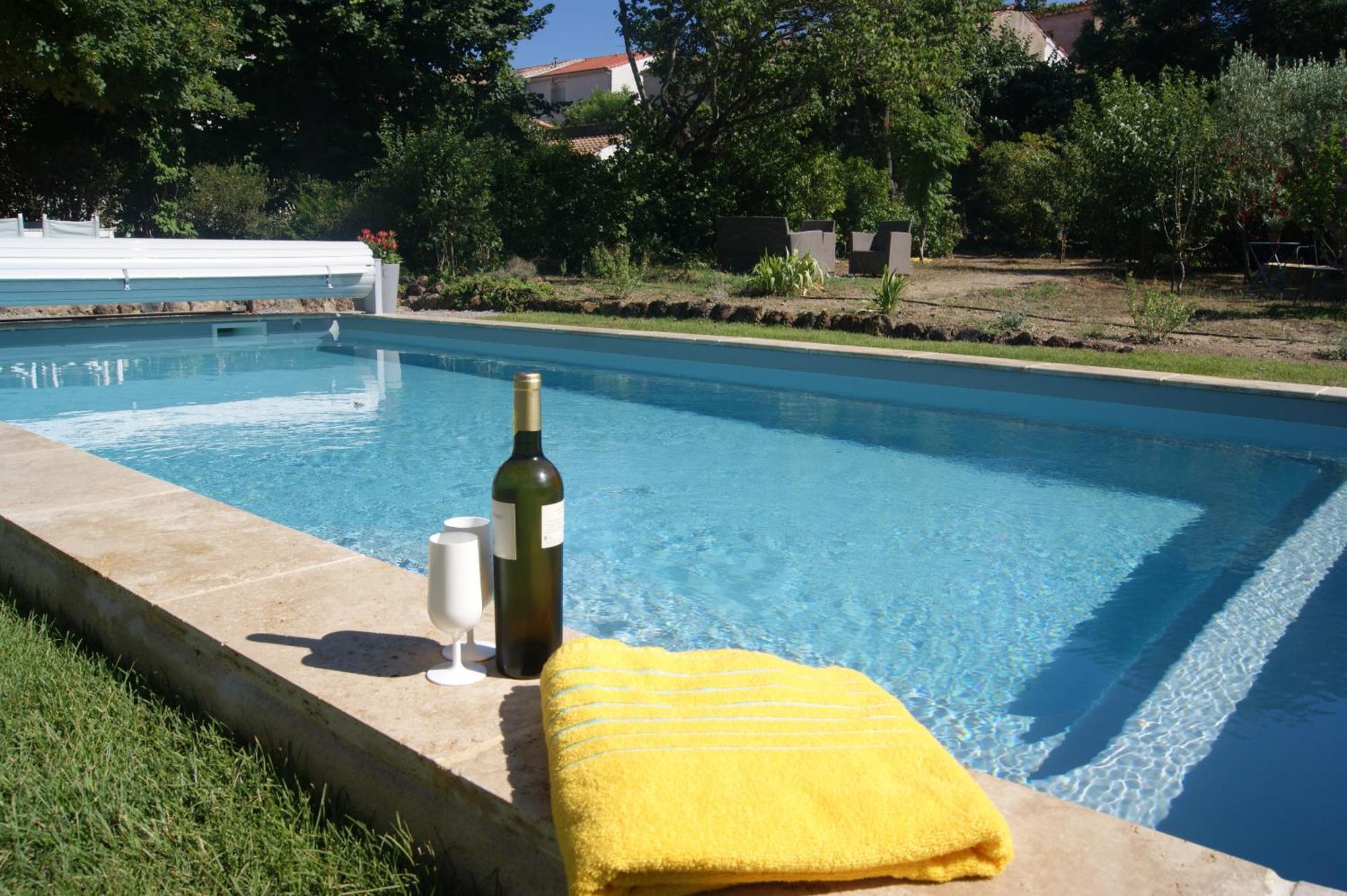 Le Petit Moliere Bed and Breakfast Servian Exteriör bild