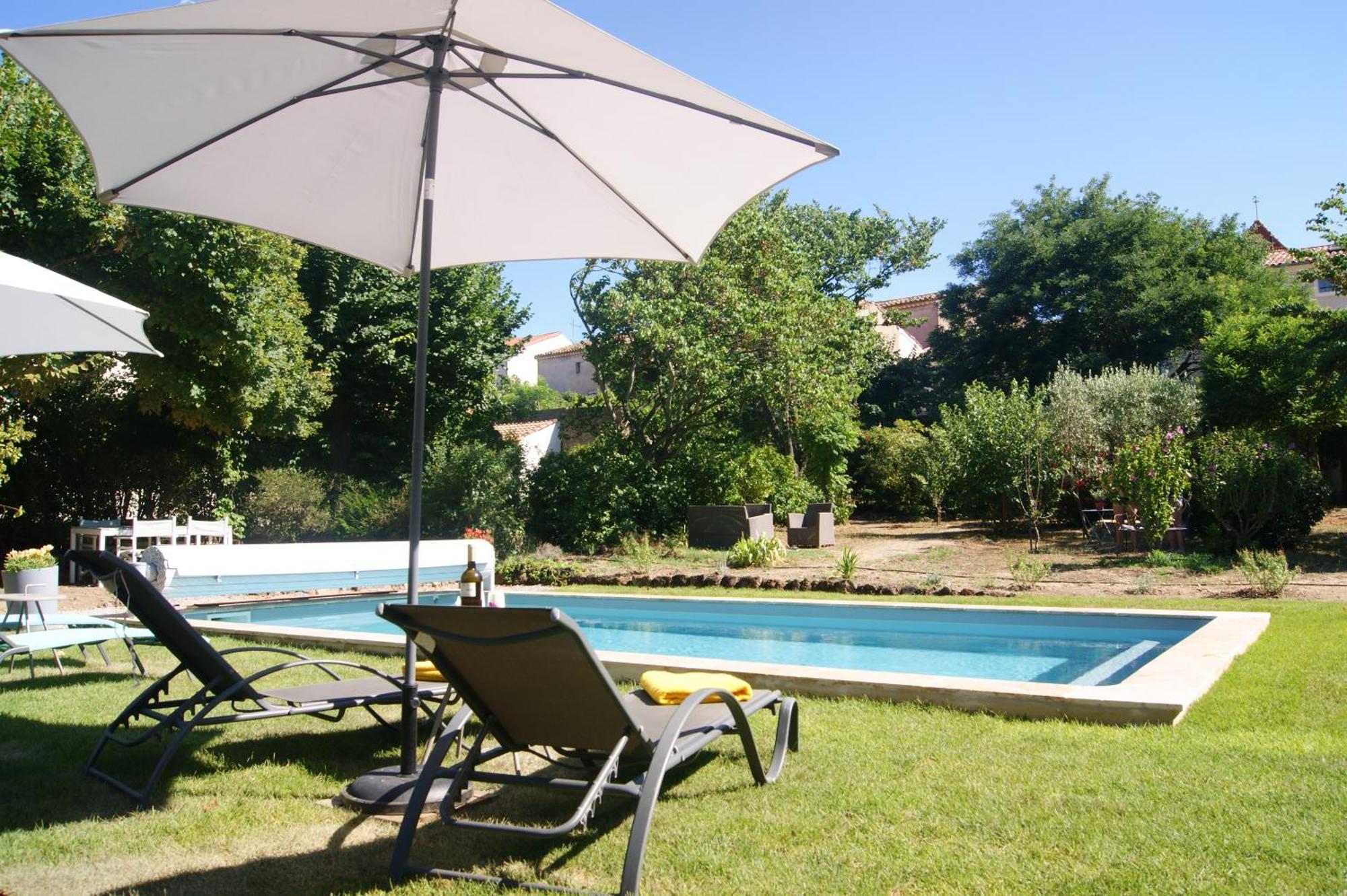 Le Petit Moliere Bed and Breakfast Servian Exteriör bild