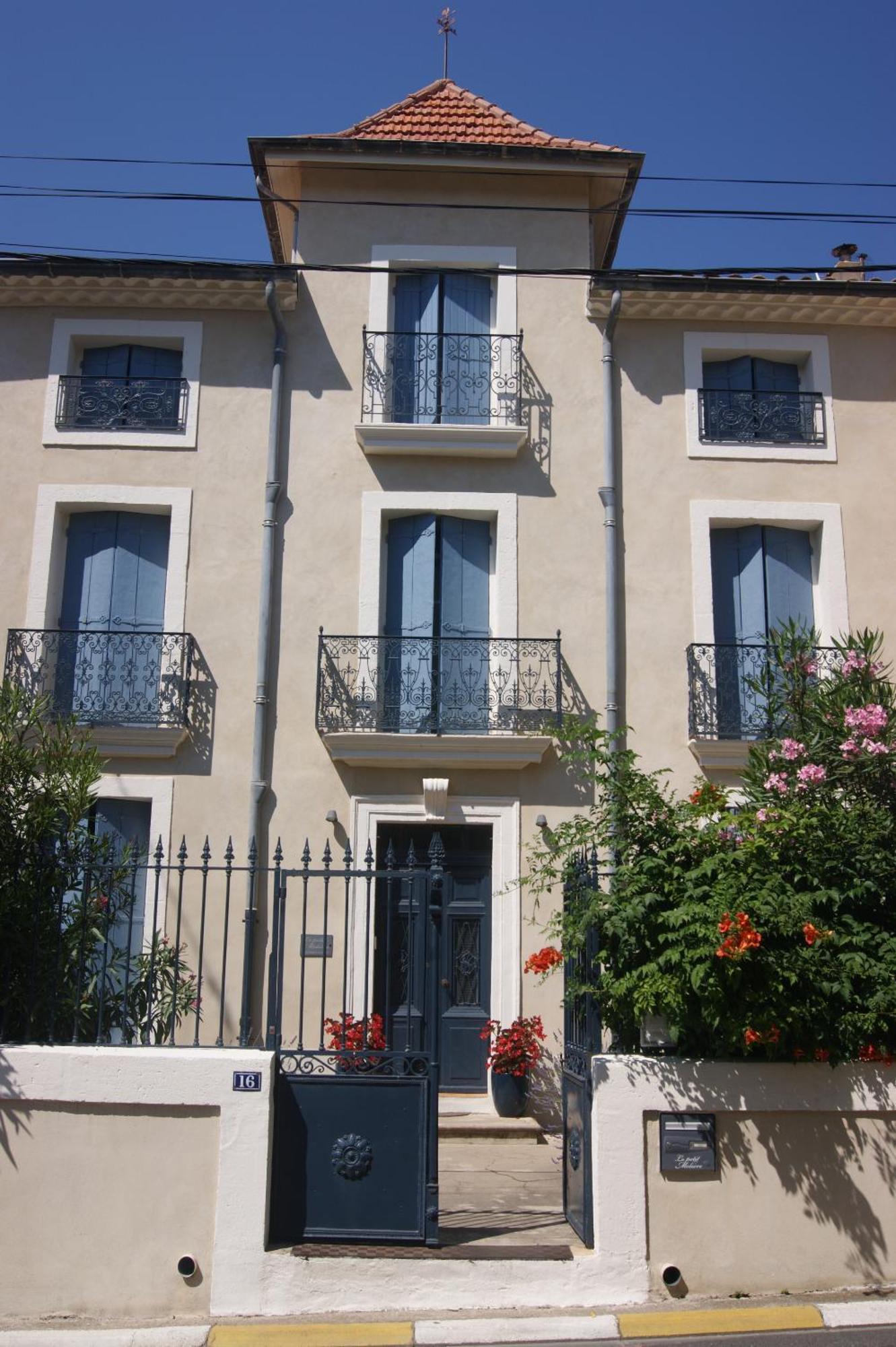 Le Petit Moliere Bed and Breakfast Servian Exteriör bild